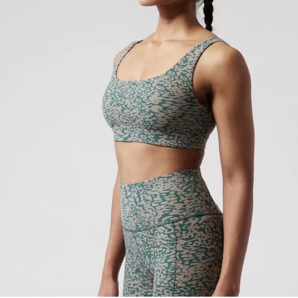 ATHLETA Exhale Sports Bra